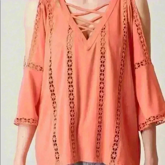 Off the shoulder top. Like New. Worn one time. - Picture 4 of 4